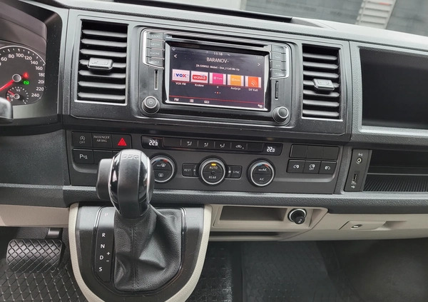 Volkswagen Caravelle cena 139900 przebieg: 145436, rok produkcji 2017 z Daleszyce małe 191